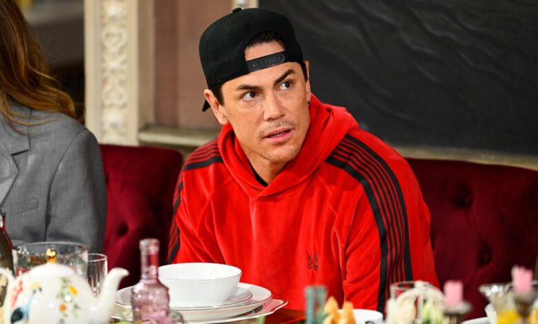 Traitors Tom Sandoval Accidentally Says Girls Are Historically Better Cheaters After VPR Scandal 305