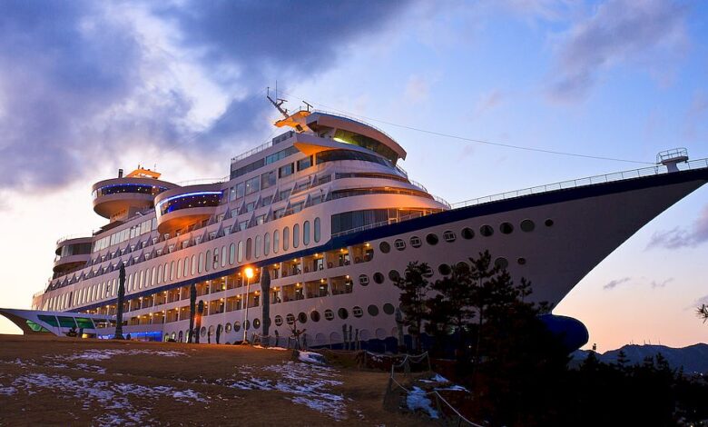 cruise ship 6b0952