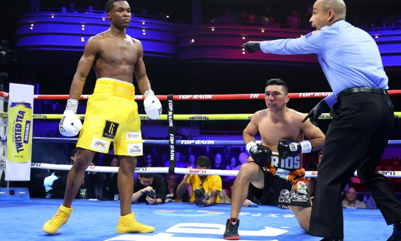 Abdullah Mason vs Carlos Ornelas knockdown