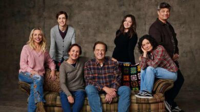 Lecy Goranson Ames McNamara Laurie Metcalf John Goodman Emma Kenney Sara Gilbert Jay R Ferguson The