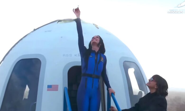 katy perry all women spaceflight makes history 003