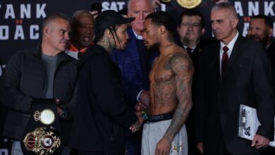 Davis vs Roach Weigh ins24