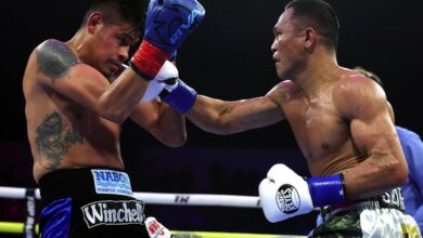 Emanuel Navarrete vs Charly Suarez action8 1