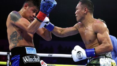 Emanuel Navarrete vs Charly Suarez action8