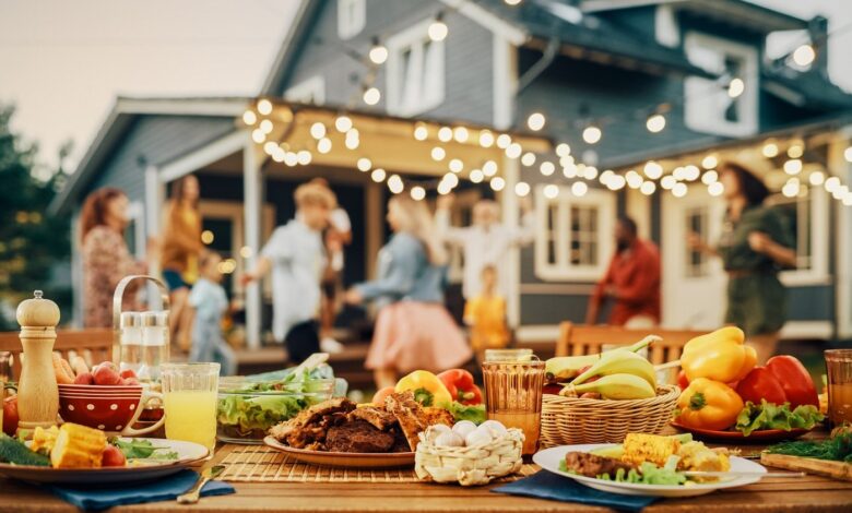 how to enjoy potlucks while staying on track